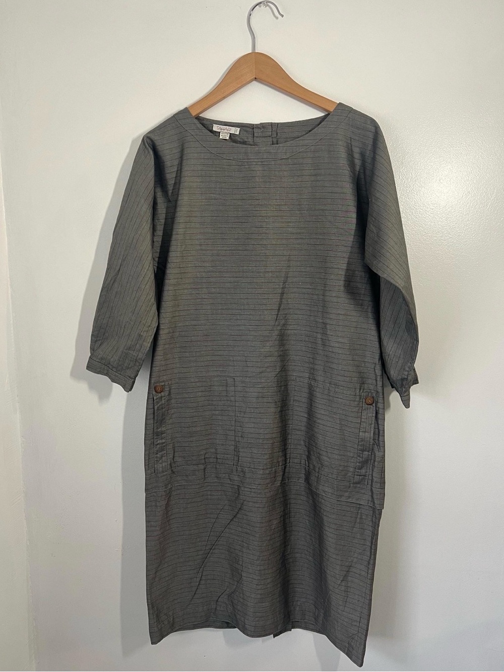 Vintage Tahari Grey Pinstripe Cotton Shift Dress, Boat Neck, Back Button, Sz 10